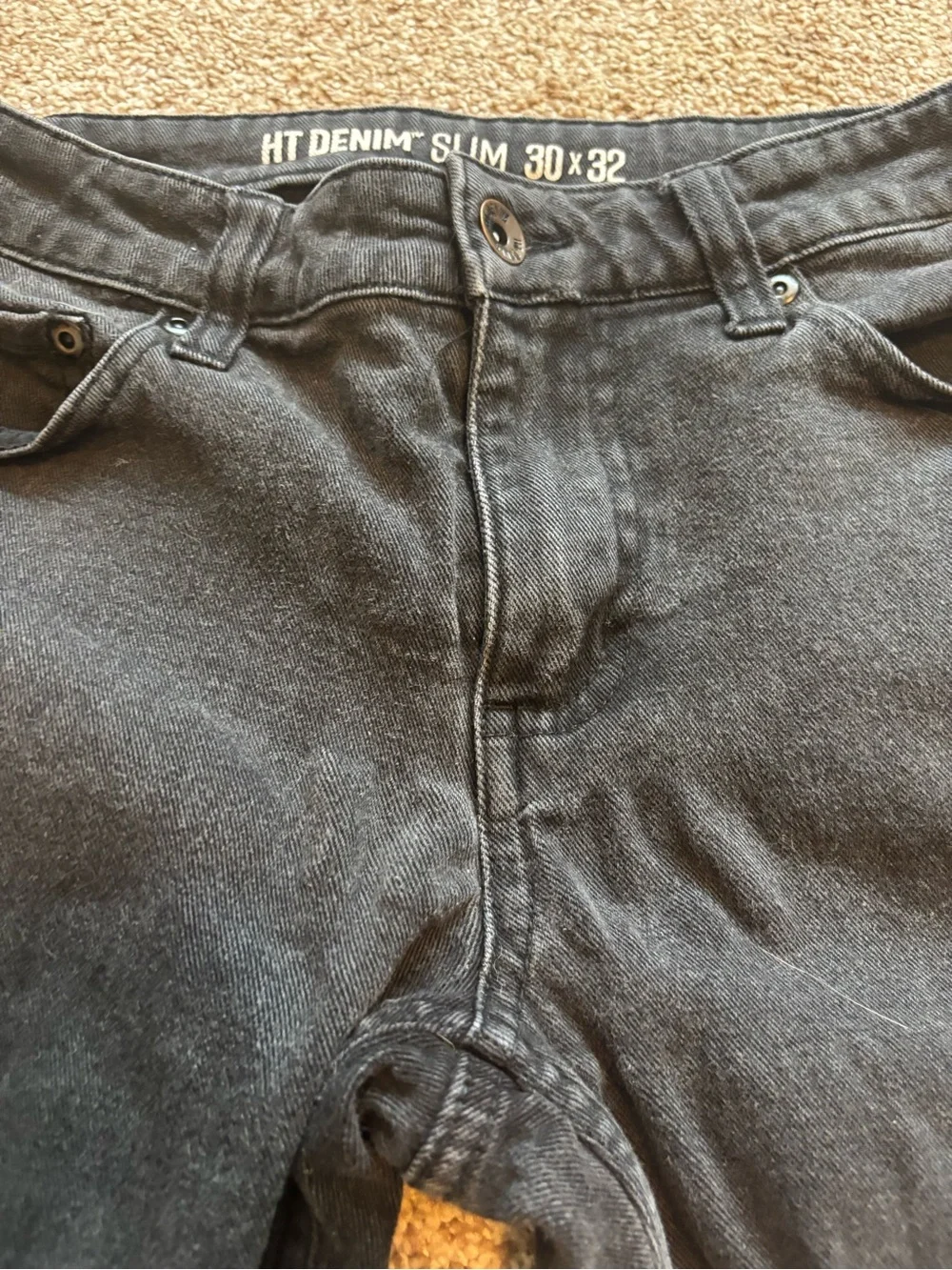 Men’s Hot Topic Denim Size 30x32 black slim jeans